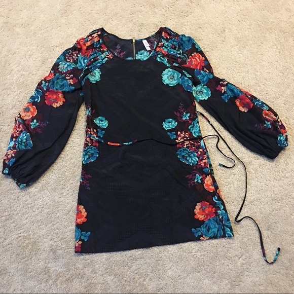 Gorgeous Silky Floral Dress - Picture 2 of 5